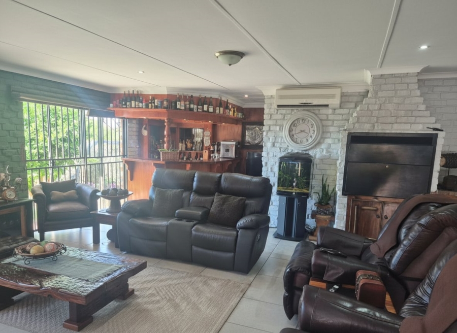 6 Bedroom Property for Sale in Dan Pienaar Free State